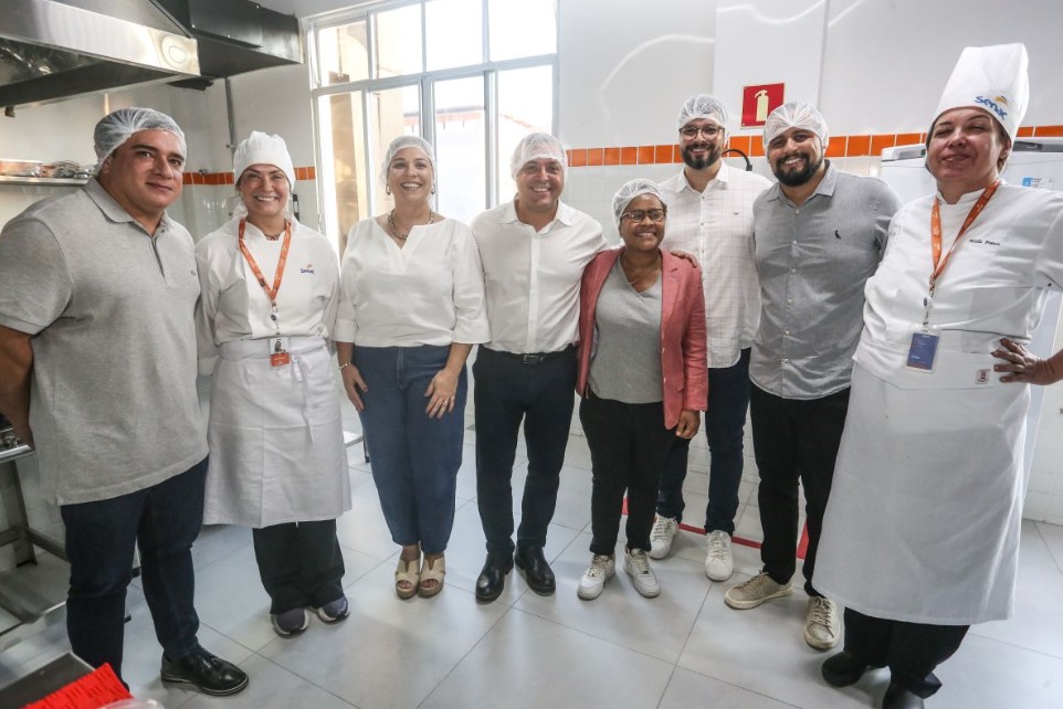 Prefeitura inaugura Escola de Gastronomia no Restaurante Popular do Fonseca